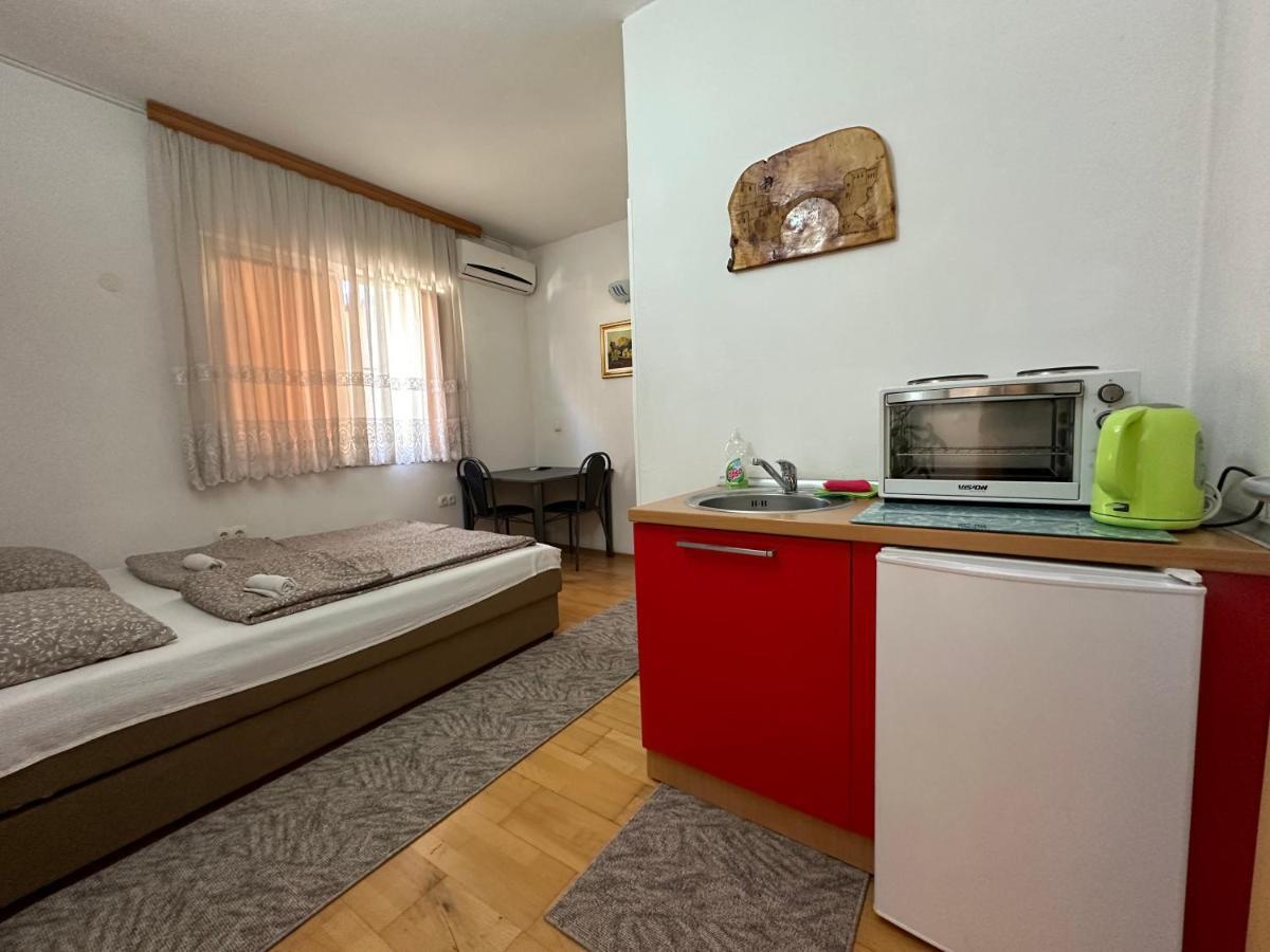 Villa Anja Apartments โมสตาร์ ภายนอก รูปภาพ