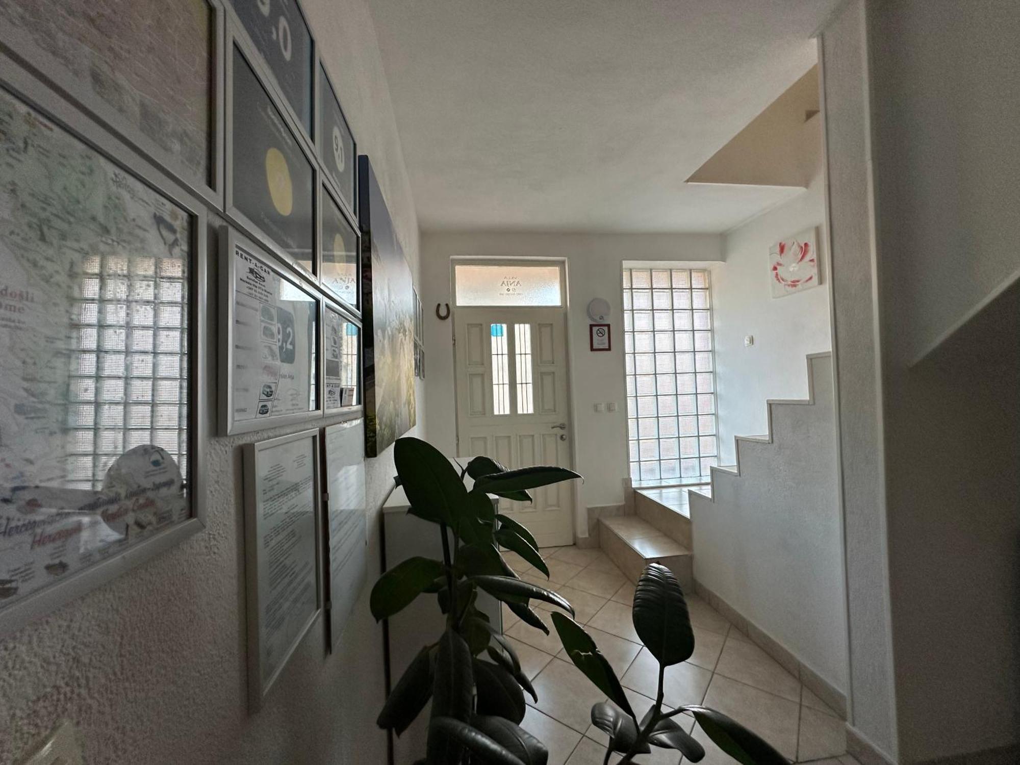 Villa Anja Apartments โมสตาร์ ภายนอก รูปภาพ
