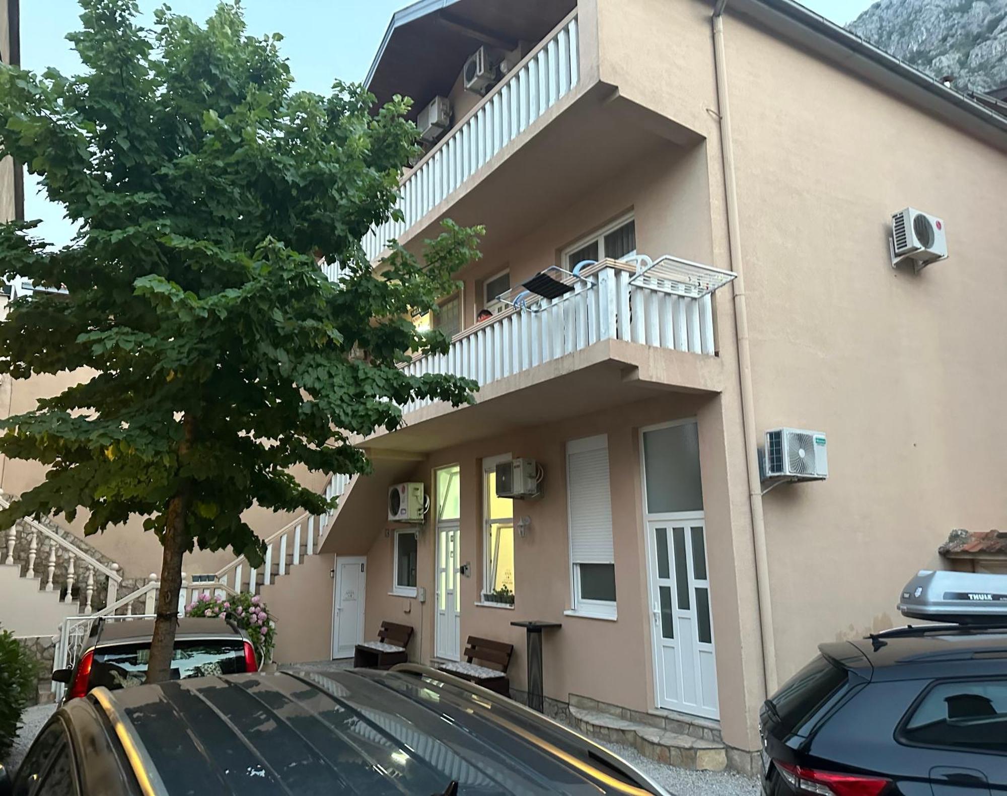 Villa Anja Apartments โมสตาร์ ภายนอก รูปภาพ