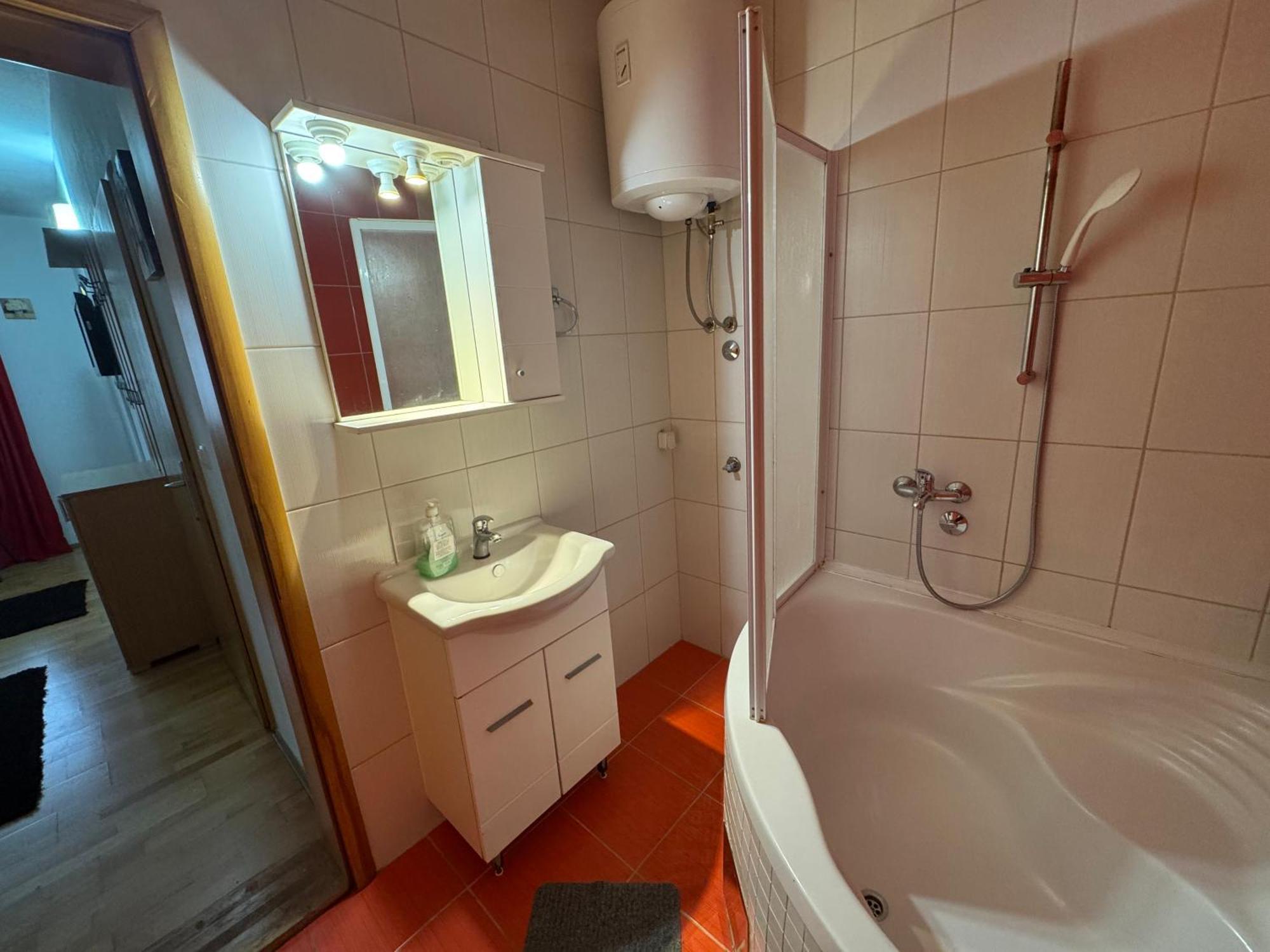 Villa Anja Apartments โมสตาร์ ภายนอก รูปภาพ