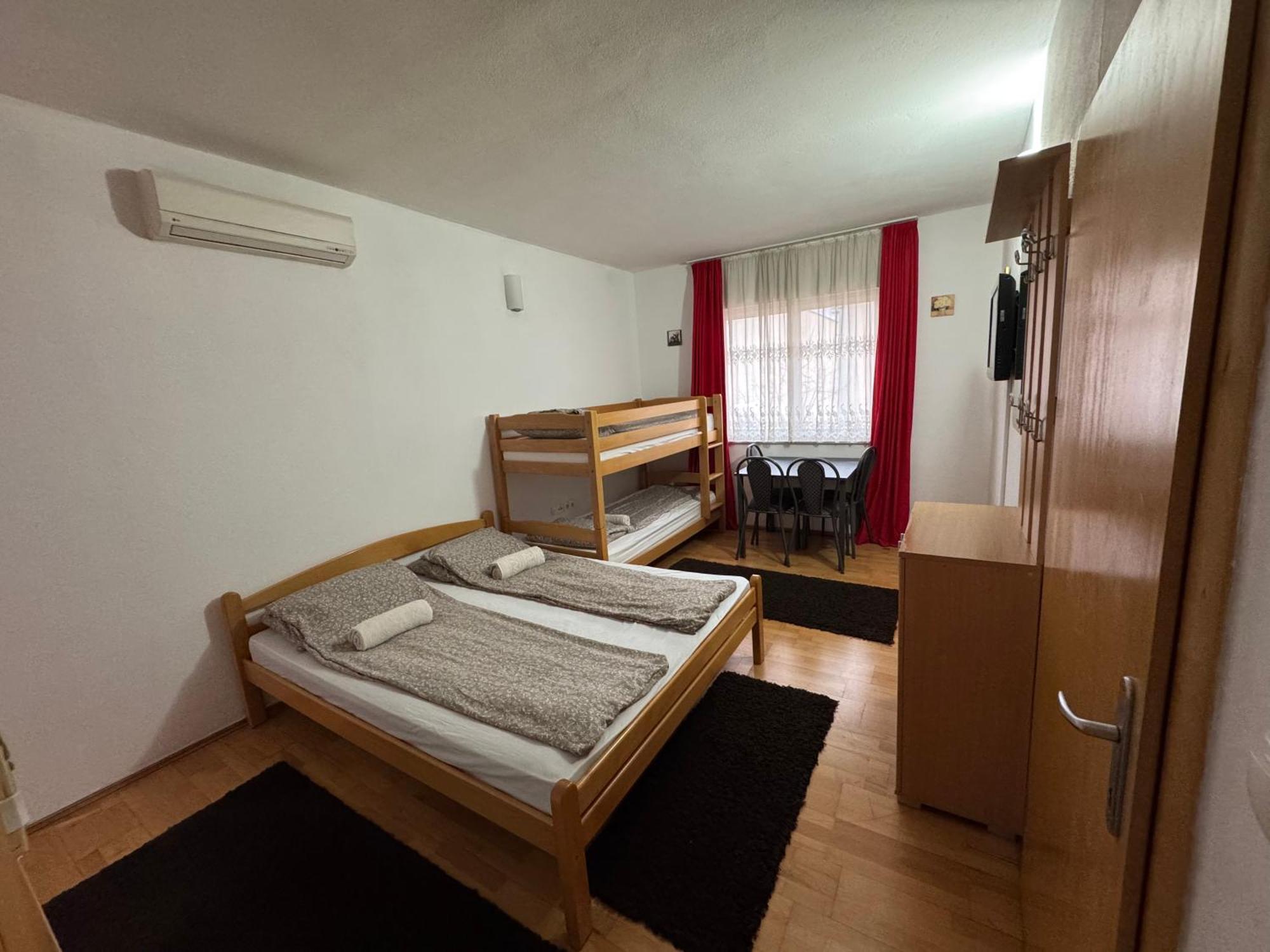 Villa Anja Apartments โมสตาร์ ภายนอก รูปภาพ
