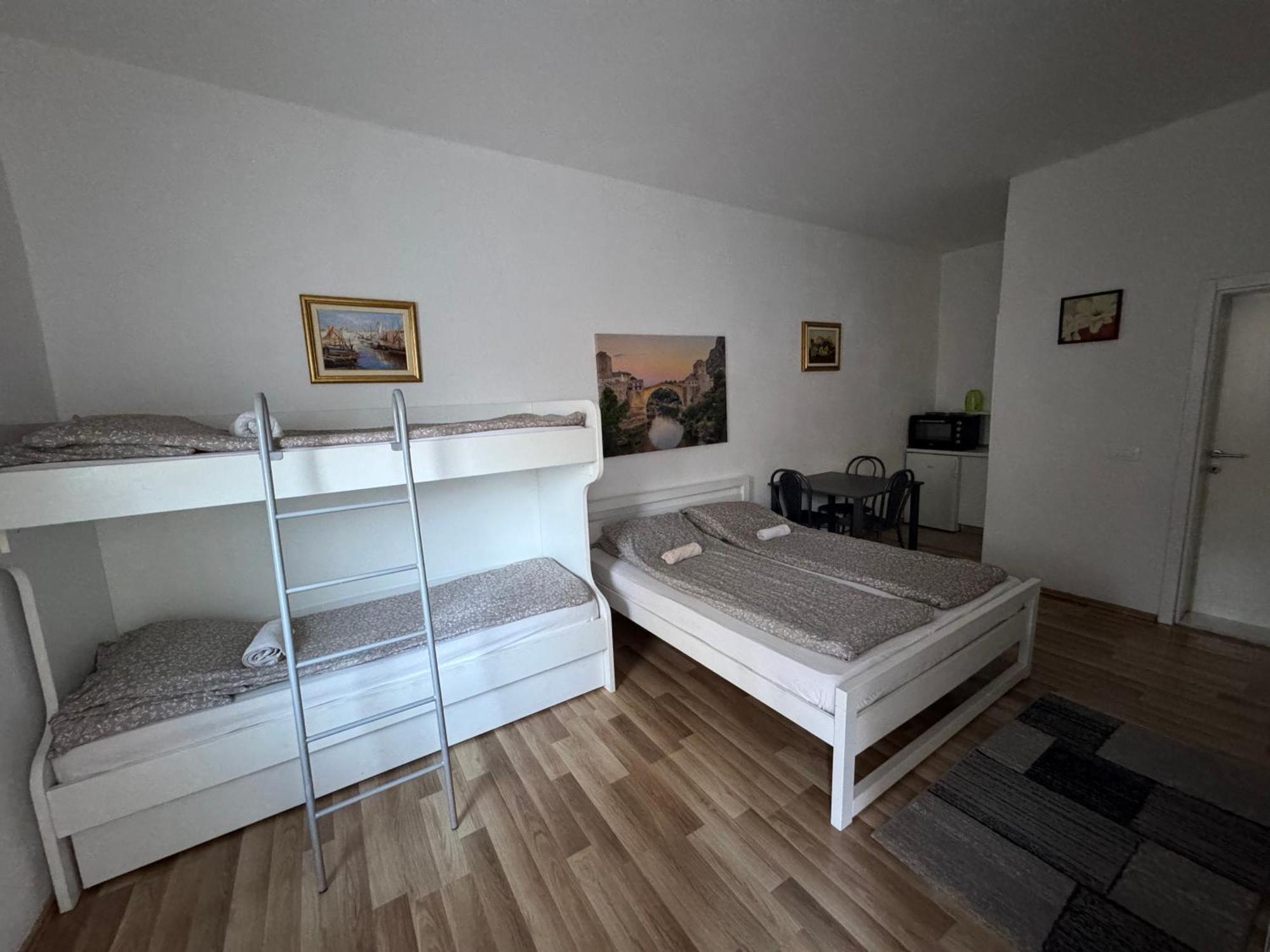 Villa Anja Apartments โมสตาร์ ภายนอก รูปภาพ