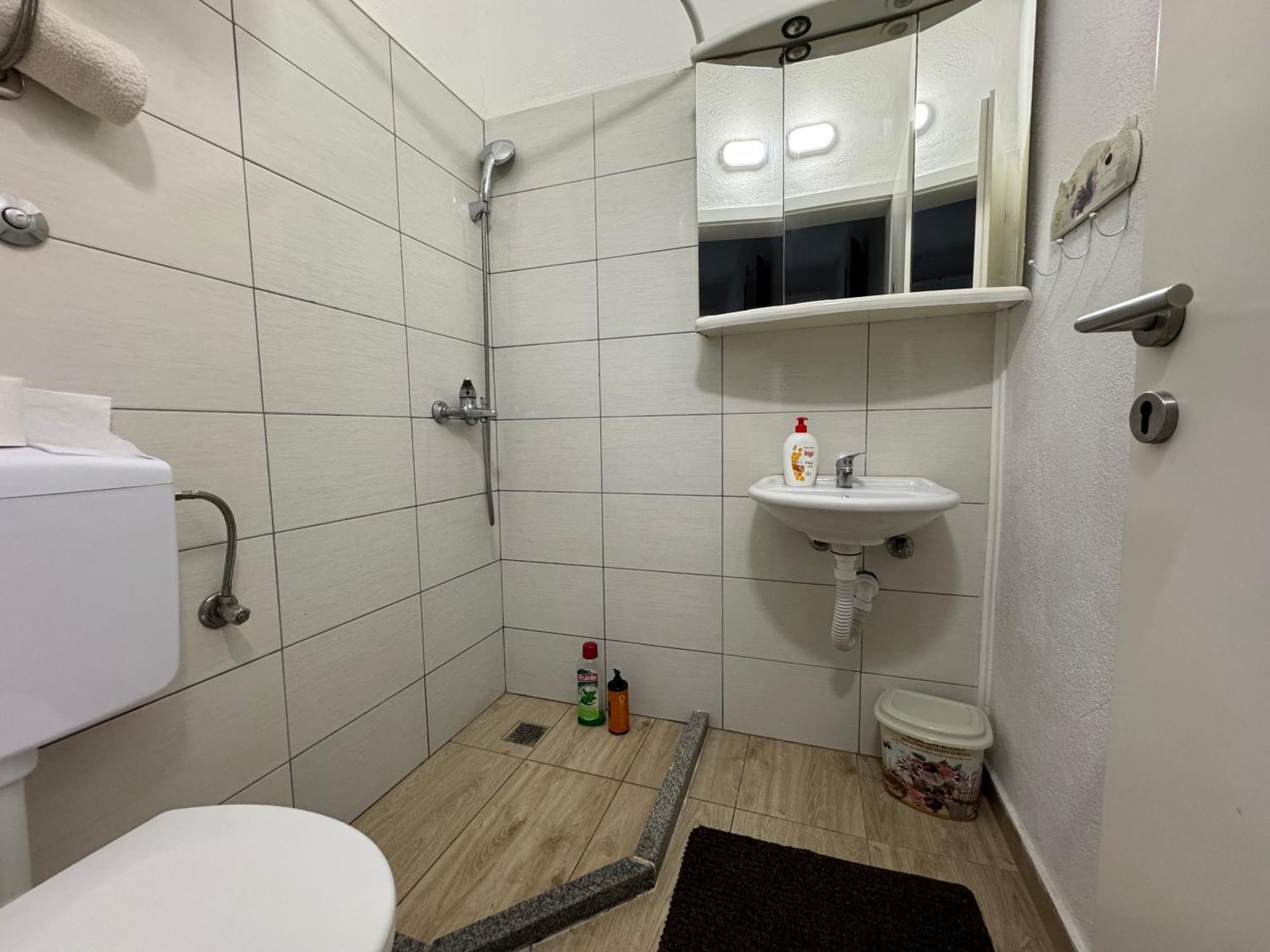Villa Anja Apartments โมสตาร์ ภายนอก รูปภาพ