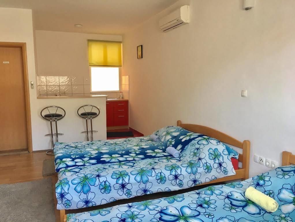 Villa Anja Apartments โมสตาร์ ภายนอก รูปภาพ